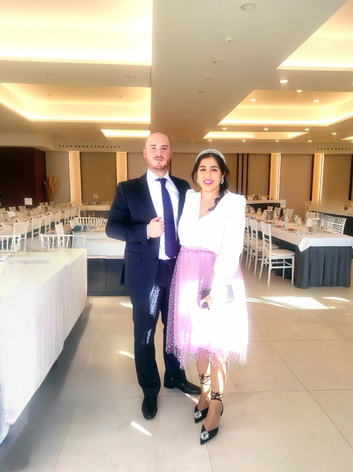 Jorge y Carolina en un evento elegante